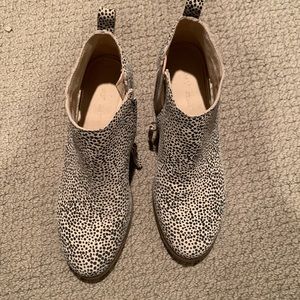 TOMS booties. Worn a few times- love just never reach for 🤷🏻‍♀️